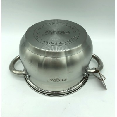 Купить Кастрюля из нержавеющей стали с крышкой FESSLE диаметр 16 см (2.1 л) оптом в интернет-магазине Новый мир